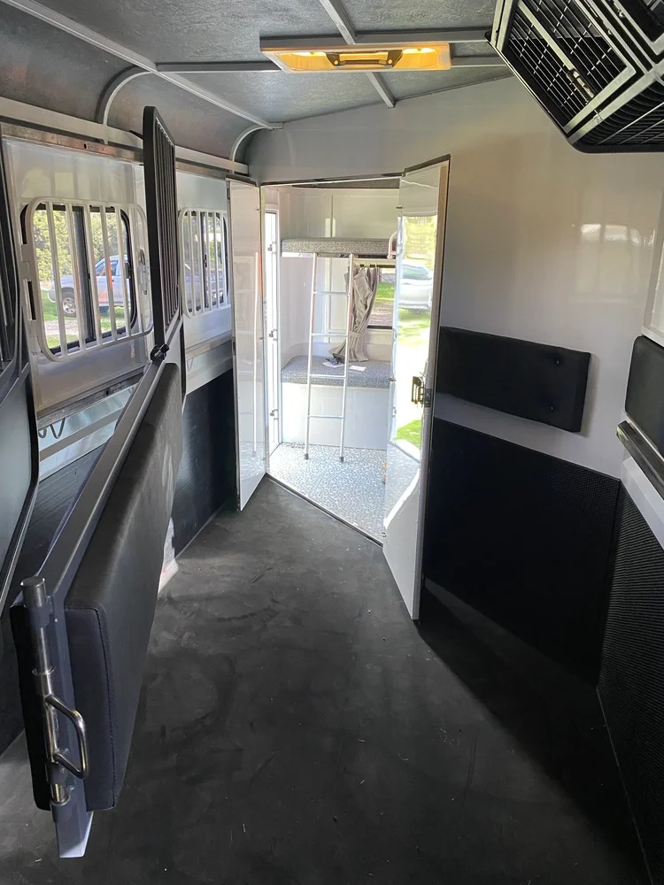 2020 Riviera 3HAL Camper - Image 5