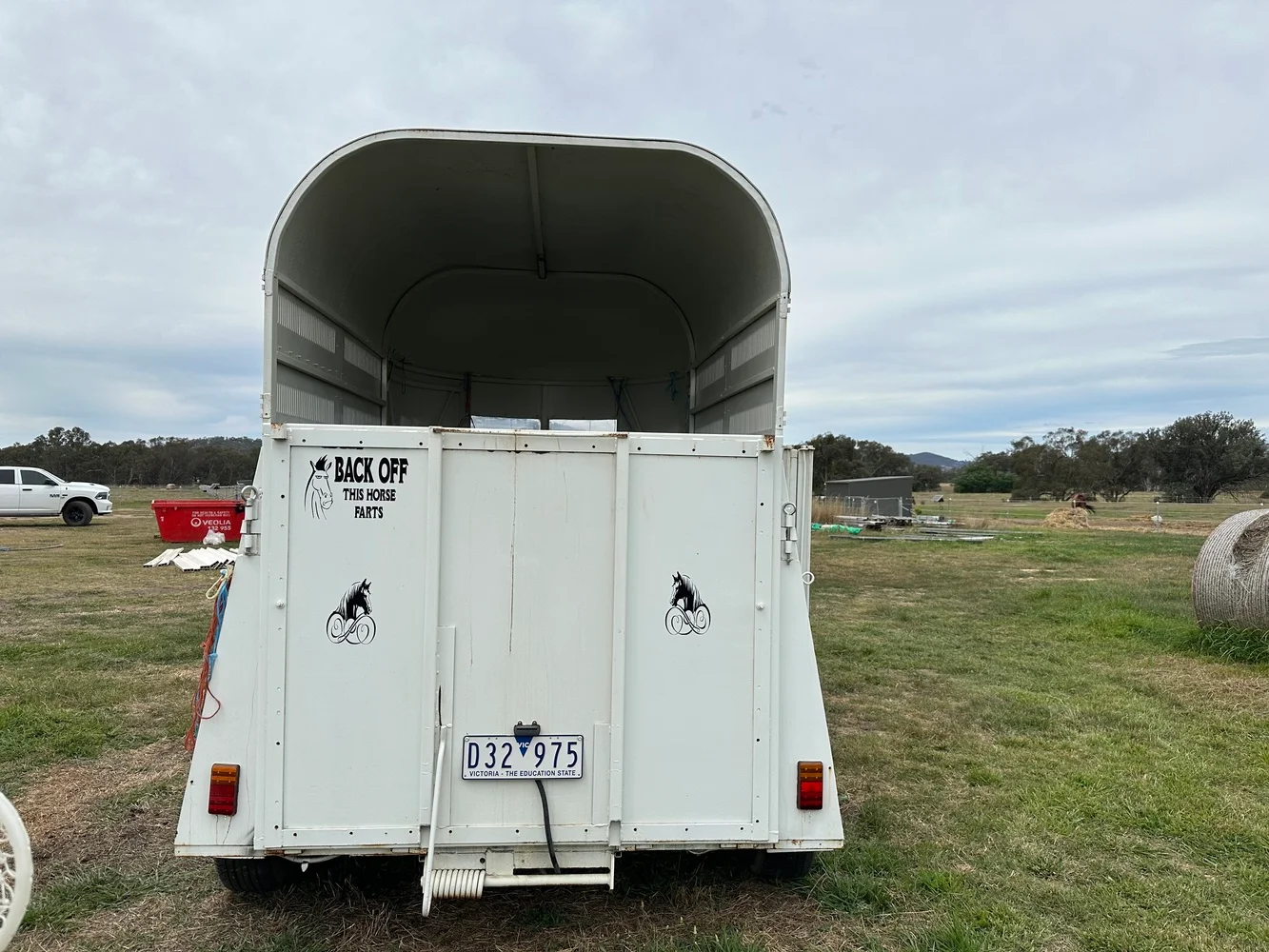 Two horse straight loader 8x5TAN 2008 - Image 8