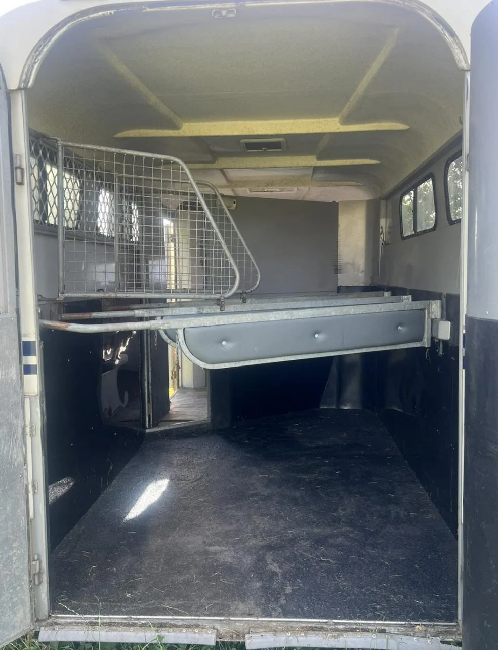 2006 3AL Freeway Float with accommodation - Image 8