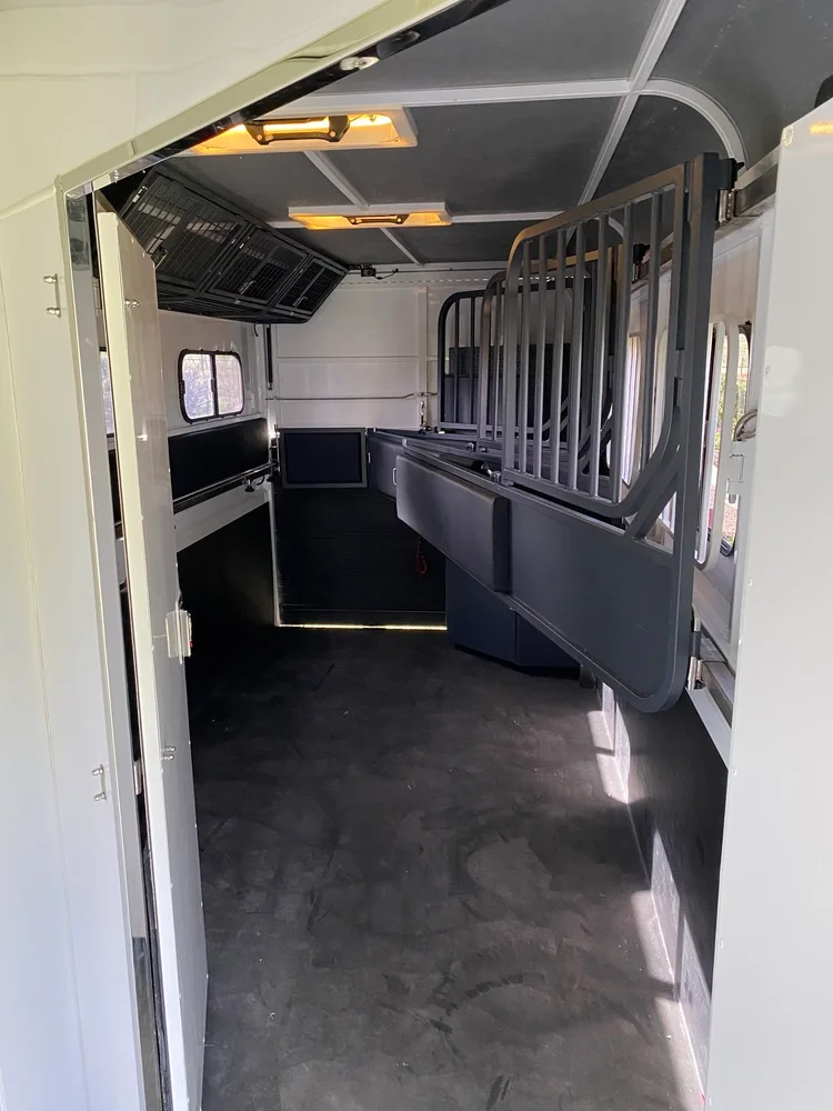 2020 Riviera 3HAL Camper - Image 6